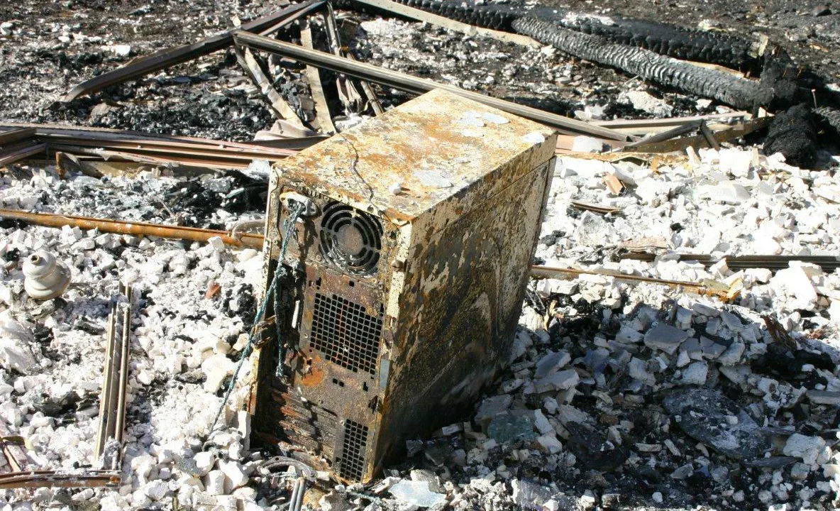 Aici e sfârșitul electronicelor tale! De la calculatoare la telefoane, aici e sărăcia extremă!