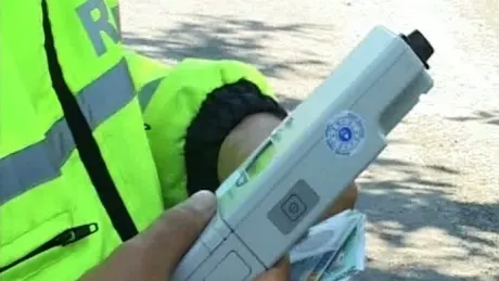 Şofer beat criţă, dat pe mâna Poliţiei de trecătorii revoltaţi. Ce s-a întâmplat