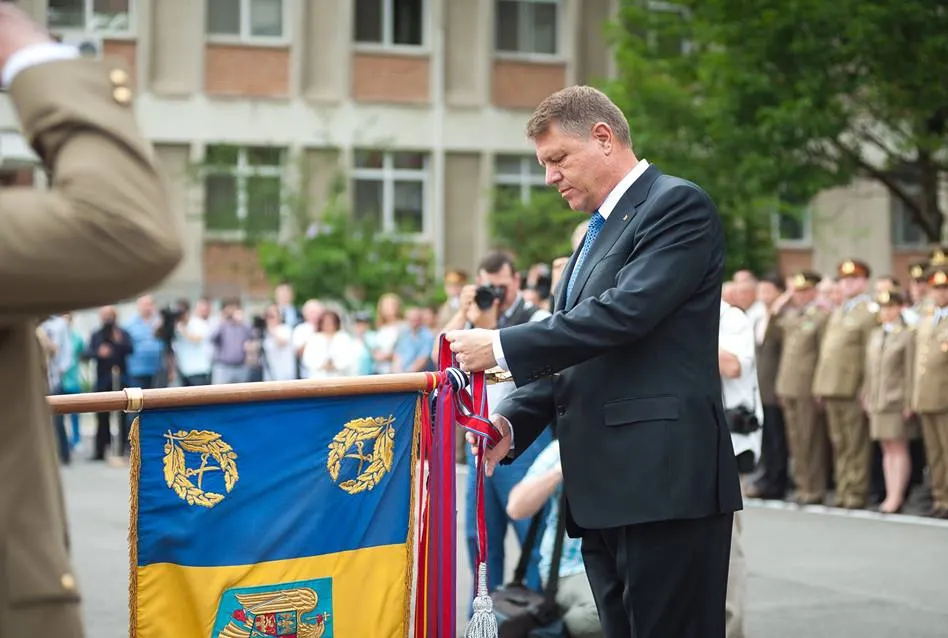 Klaus Iohannis, la aniversarea Regimentului 30 Garda: Prin tot ce faceți, sunteți un exemplu 