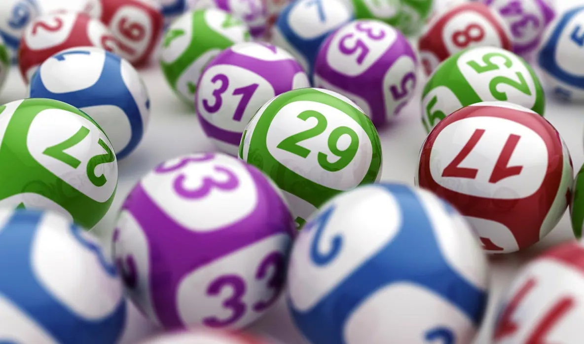 Un bărbat lovit de trăsnet a câştigat la Loto, după ce a jucat cu o colegă de serviciu