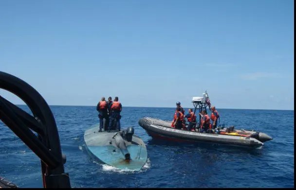 Un minisubmarin cu 2,5 tone de cocaină, interceptat în Pacific
