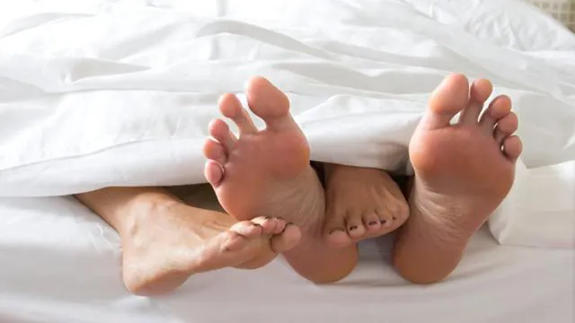 82% dintre femei şi 75% dintre bărbaţi fac asta în timpul sexului