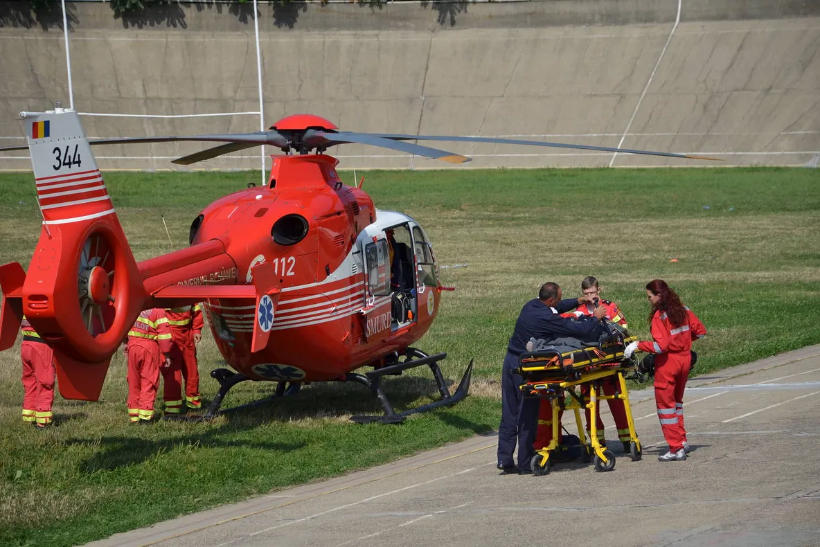 Pilot depistat cu malarie, transportat de urgenţă de la Bacău la Bucureşti