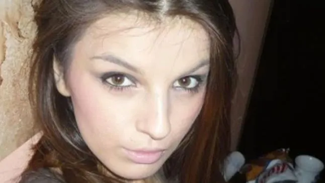 Interlopul care a ucis în chinuri o elevă de 18 ani, condamnat la 27 de ani de închisoare 
