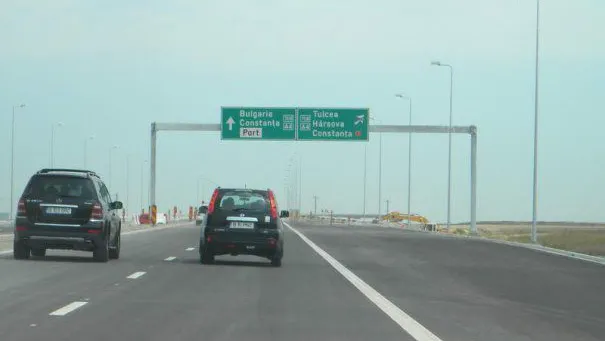 Accident pe A2. Traficul, îngreunat pe drumul spre mare 