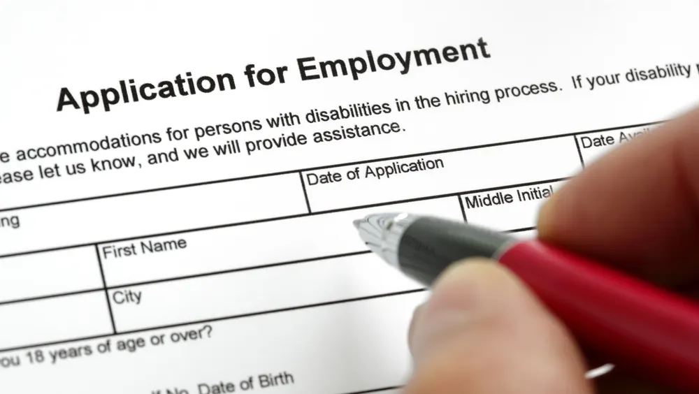 Vrei să te angajezi? 5 minciuni pe care să NU le mai scrii în CV 
