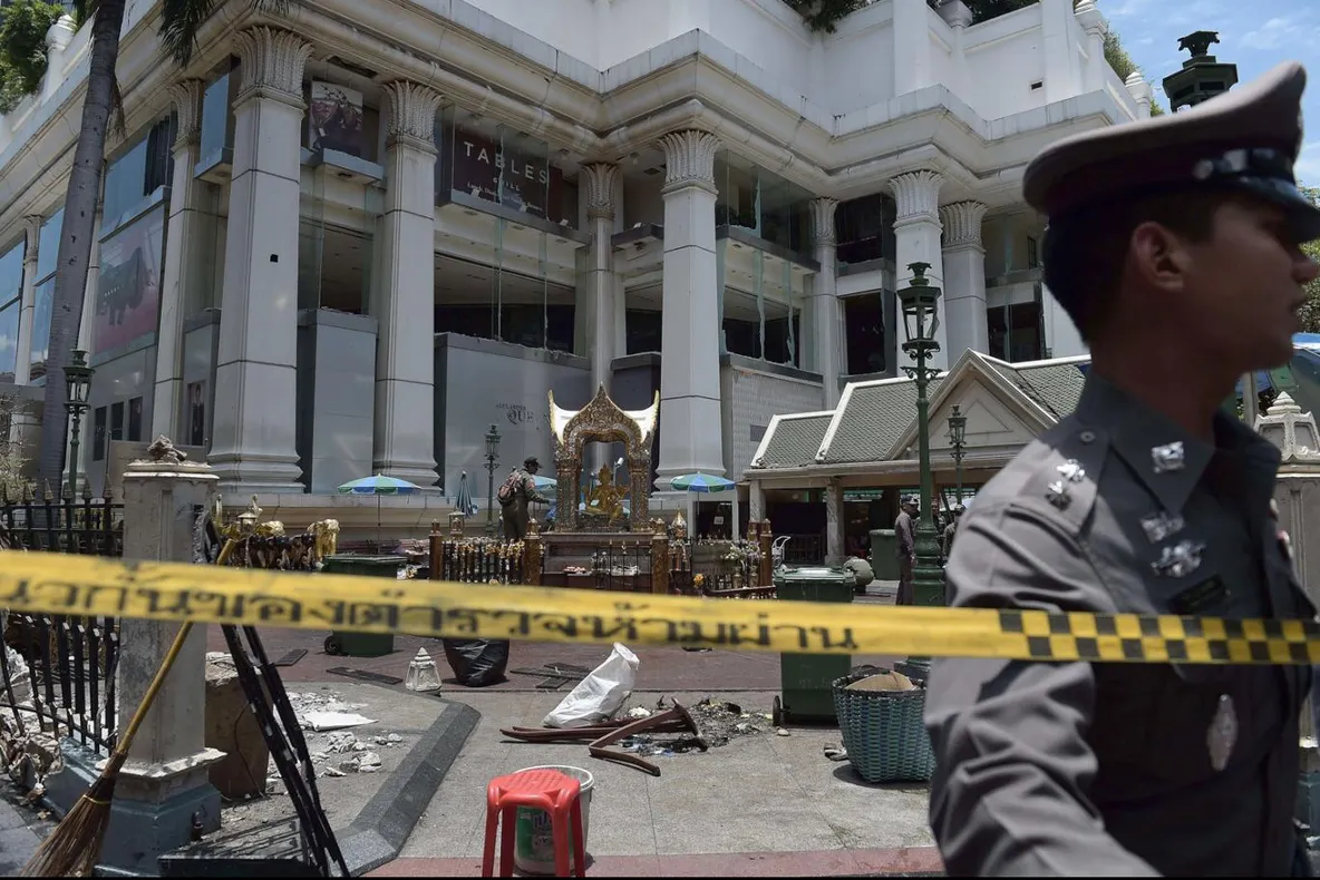 Doi suspecţi în atentatul de la Bangkok s-au predat