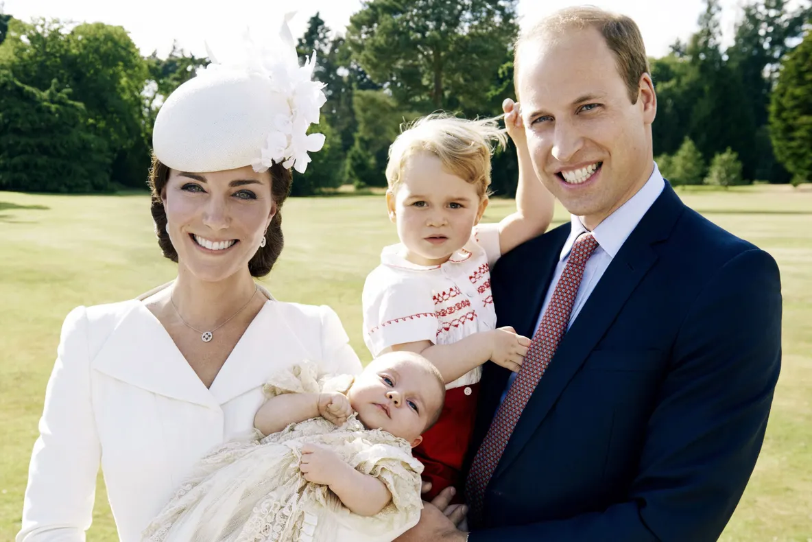 Decizie neaşteptată de prinţului William după ce micuţa Charlotte a împlinit 3 luni