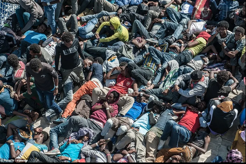 Criza greacă, dublată de cea a imgranţilor! Insula Lesbos, aproape de colaps!