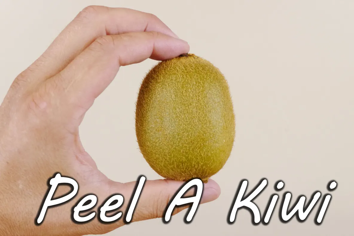 Cum separi pulpa unui kiwi sau a unui mango de coajă, în doar 5 secunde, fără vreun aparat - VIDEO