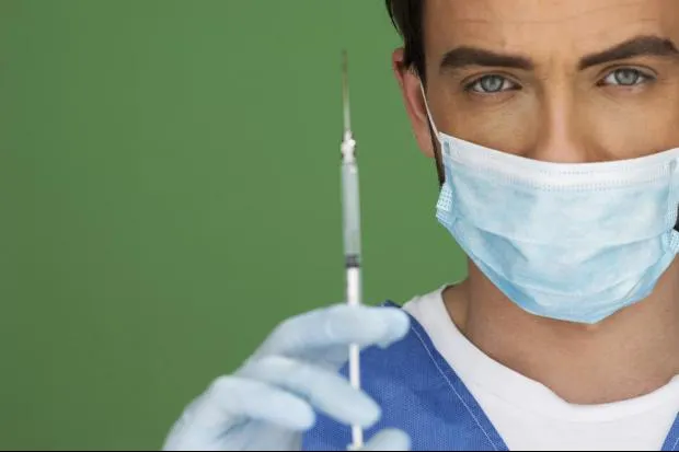 S-a dus la spital să se trateze la un picior. Ce au descoperit medicii: ”E un miracol că trăiește!”