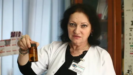Cinci obiceiuri banale care te pot lăsa fără vedere, conform dr. Monica Pop
