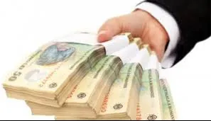 INCREDIBIL. Cea mai mare primă oferită de o companie de stat: 700.000 de euro