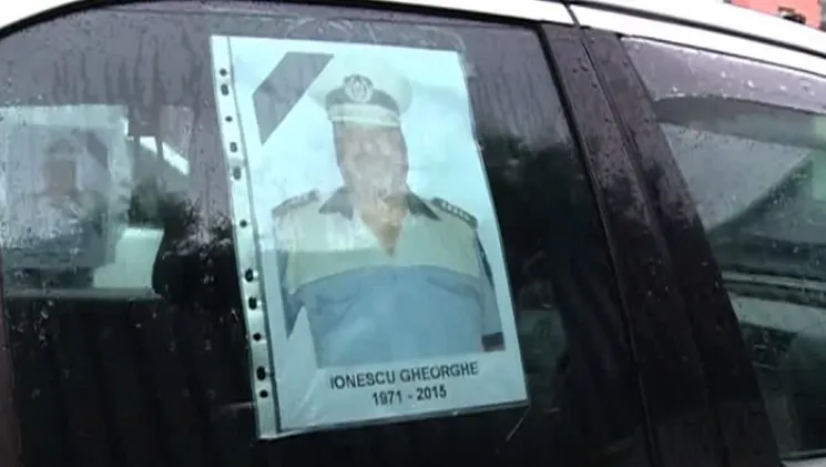 Poliţistul-erou Gheorghe Ionescu, înmormântat cu onoruri militare 