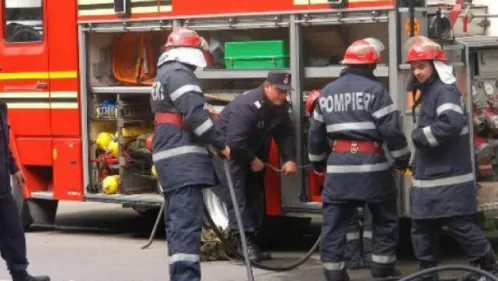Incendiu la mall-ul AFI din Ploieşti: 500 de persoane evacuate. Care a fost cauza