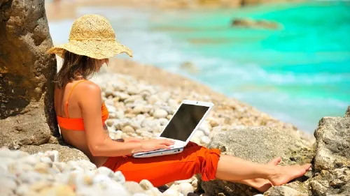 Reduceri eMAG 50% pentru genți și ghiozdane de laptop