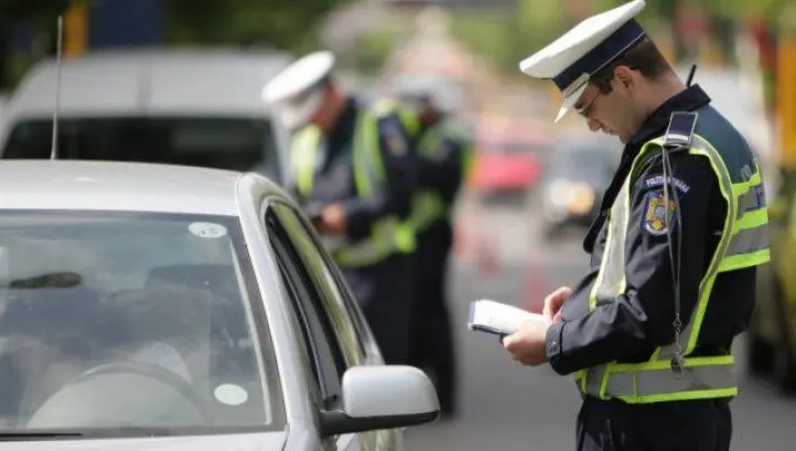 Cetăţeanul turc care a intrat cu mașina într-un polițist, dus în Arestul Central al Capitalei