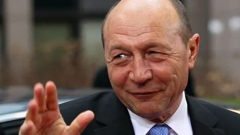 Traian Băsescu, în studioul Antena 1. Cum i-a cântat lui Voiculescu