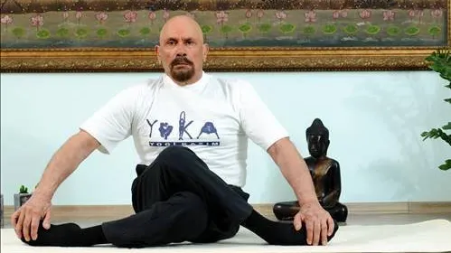 Bărbatul acesta i-a uimit pe toți când le-a spus câți ani are. Ce face ca să arate așa tânăr