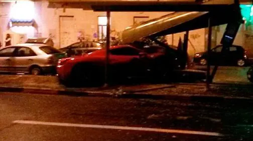 Accident urât, făcut de un fotbalist care s-a urcat băut la volan 