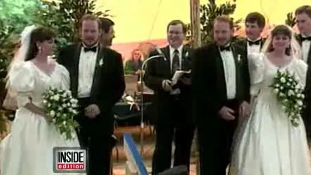 Nu, nu vezi dublu! Adevărul din spatele acestei imagini