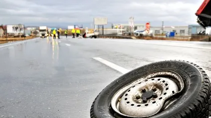 Accident grav în judeţul Constanţa: 3 morţi, între care doi militari, după o coliziune cu un autocar