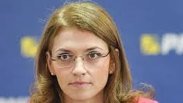 Victor Ponta, urare inedită de ziua de naștere a Alinei Gorghiu. Ce i-a promis