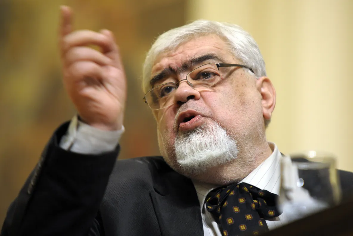 Andrei Pleşu, atac foarte dur la adresa politicienilor: Lideri de rangul 1 şi 2 care se pupă bălos!