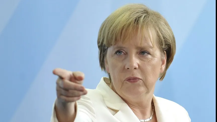 Merkel ameninţă cu proceduri judiciare statele UE care încalcă acordurile pentru refugiaţi 