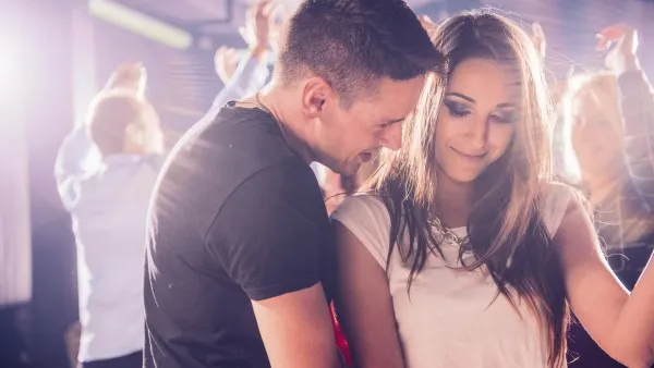 6 locuri perfecte pentru a-ţi întâlni jumătatea