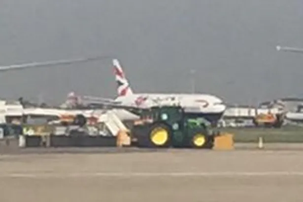 S-a întâmplat din nou. Un avion British Airways a luat foc la aterizarea pe aeroport