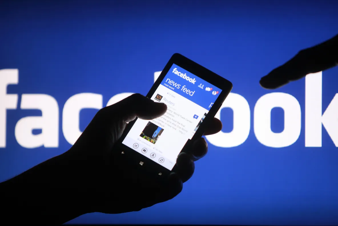 O jurnalistă, concediată din cauza unui mesaj postat pe Facebook