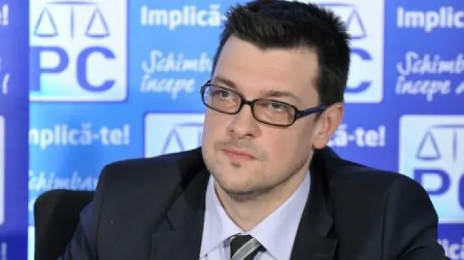 Raețchi: Zidul Palatului Parlamentului trebuie dărâmat 