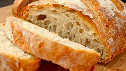 Efecte alarmante. Ce se întâmplă dacă mănânci pâine în fiecare zi