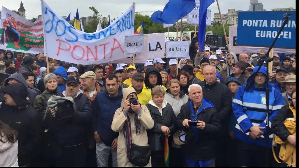Miting PNL în faţa Parlamentului, înainte de moţiune. Gorghiu și Blaga nu au mai ajuns la protest