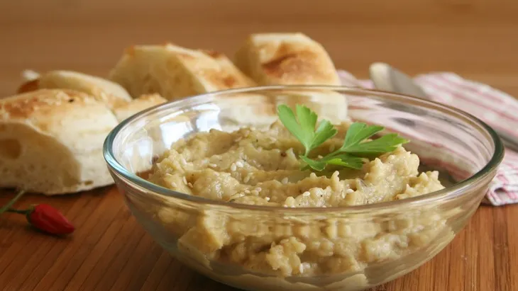 Aşa faci cea mai bună salată de vinete. Ingredientul secret
