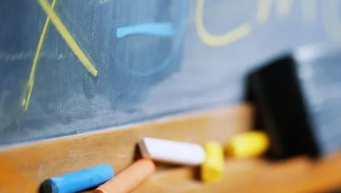 O universitate din România va oferi cursuri gratuite refugiaţilor