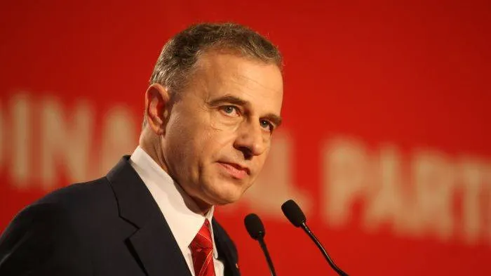  Mircea Geoană: Cine ţine cu coruptul nu mai are ce căuta la putere în România