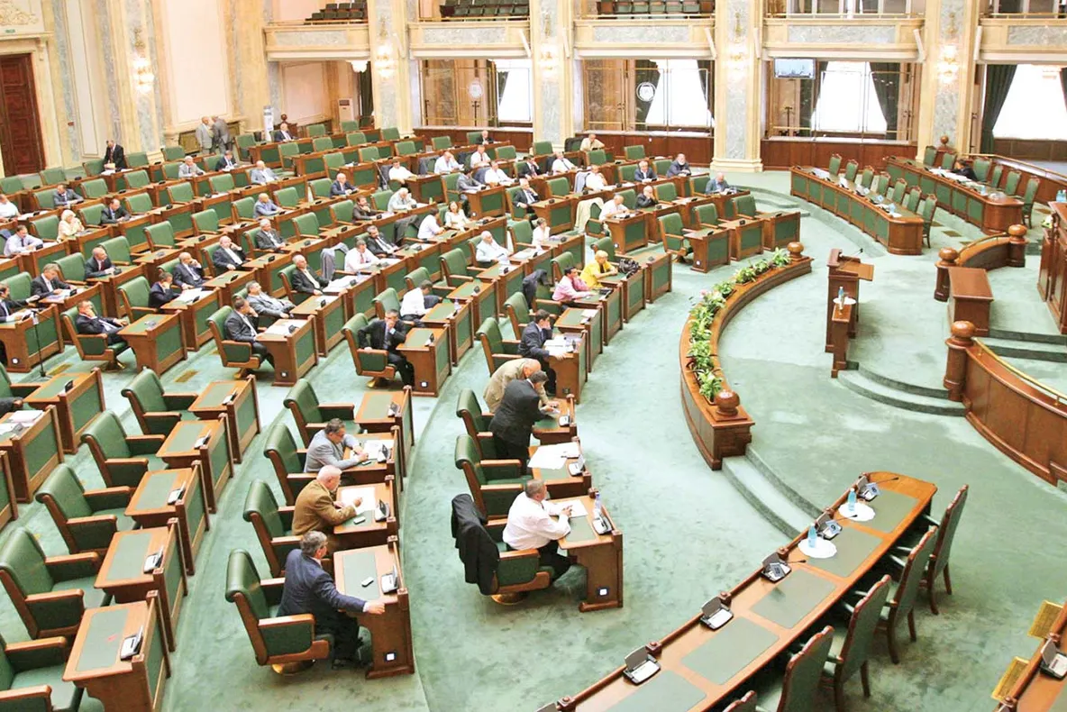 Revoltă în rândul senatorilor PSD: Vrem ca ministrul vinovat să plece - surse