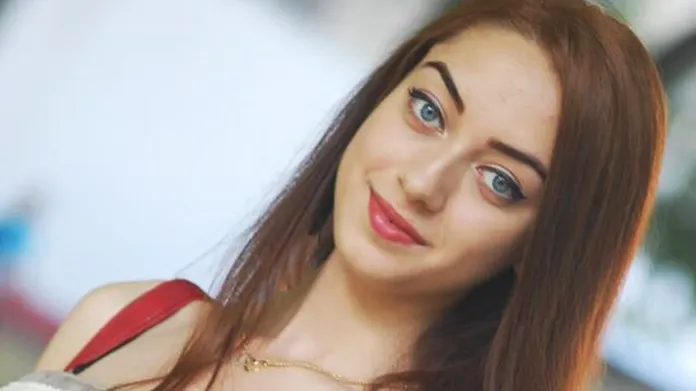 O româncă de etnie romă face furori cu un clip video pe pagina oficială a Ambasadei SUA la Bucureşti