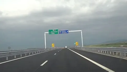 Scandalul autostrăzii Sibiu-Orăştie. Ministerul Transporturilor cere urgentarea reparaţiilor 
