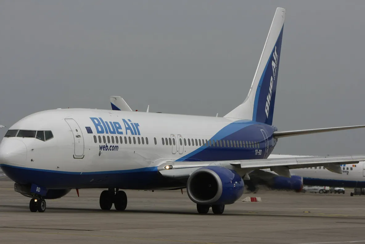 Aterizare de urgenţă a unui avion de pasageri care circula pe ruta Italia - România