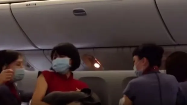 Femeia însărcinată a urcat în avion. Ce a urmat i-a schimbat viaţa complet