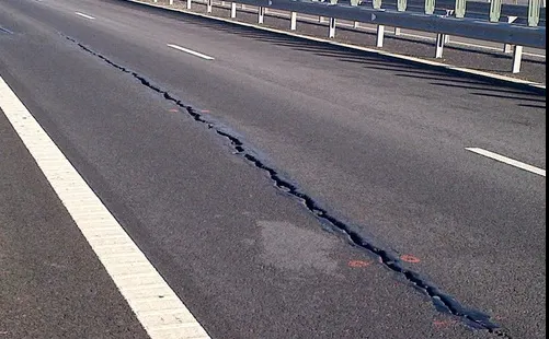 Dezastru total în cazul A1 Sibiu-Orăștie: s-a găsit apă la 10 metri sub autostradă!
