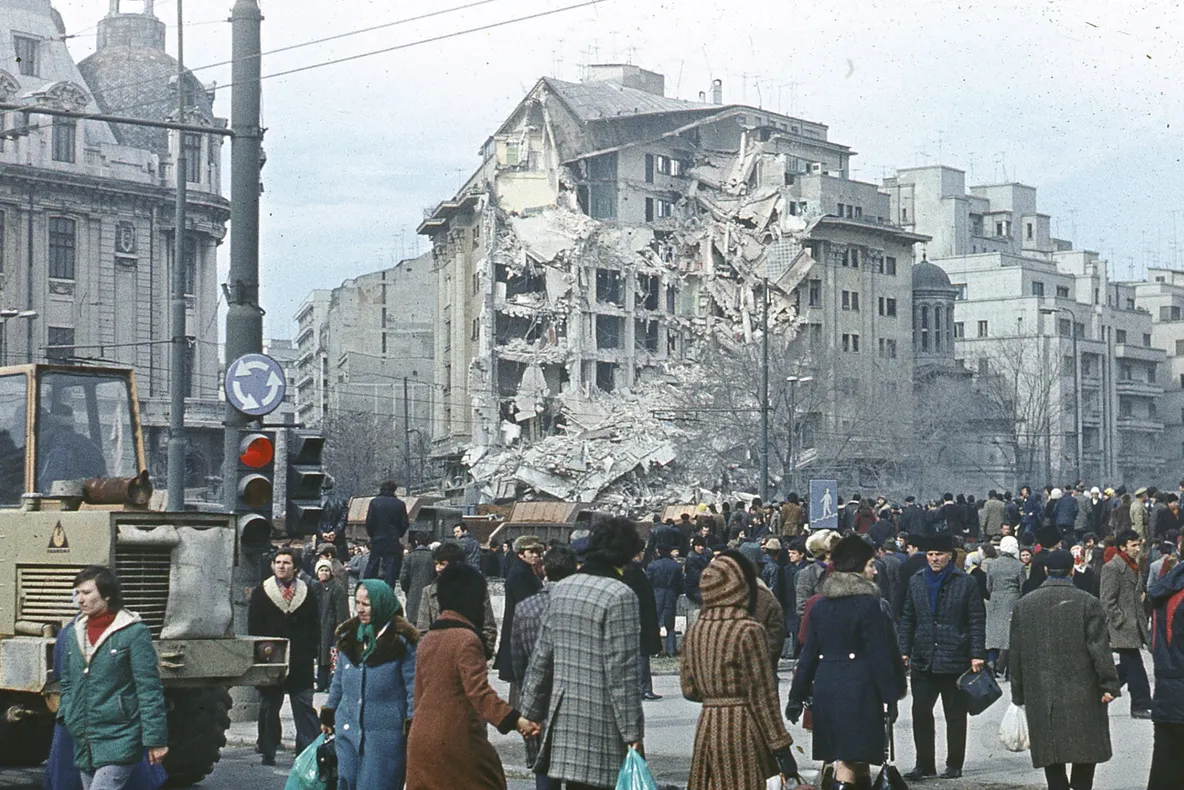 Imagini devastatoare. Iată cum arăta Bucureştiul după cutremurul din '77