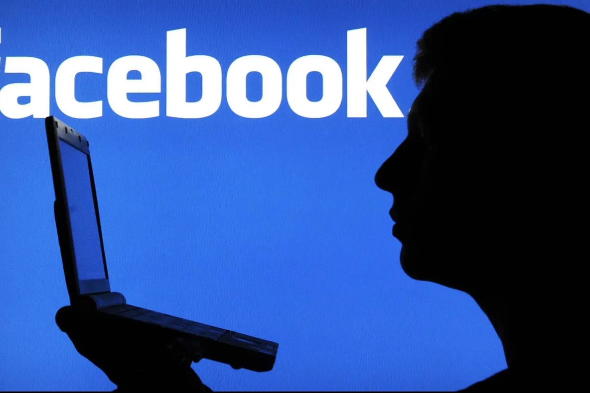 A scris un comentariu pe Facebook și a ajuns după gratii. Bărbatul a primit și o amendă usturătoare