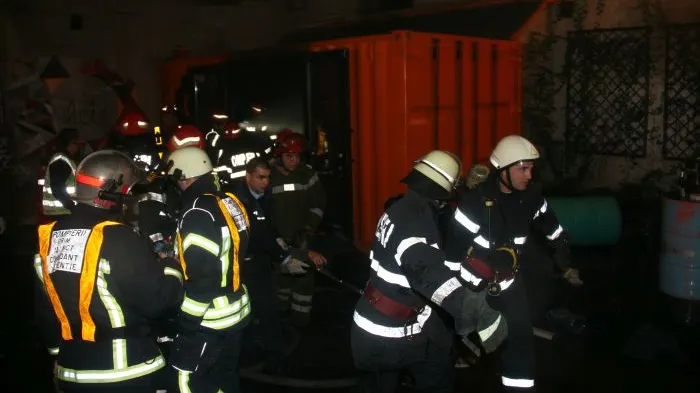 Decizia Guvernului: 3 zile de doliu național după tragedia din clubul Colectiv