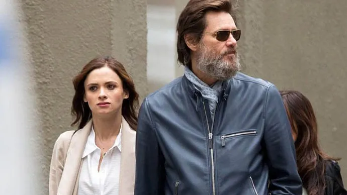 Iubita actorului Jim Carrey, care s-a sinucis, era căsătorită