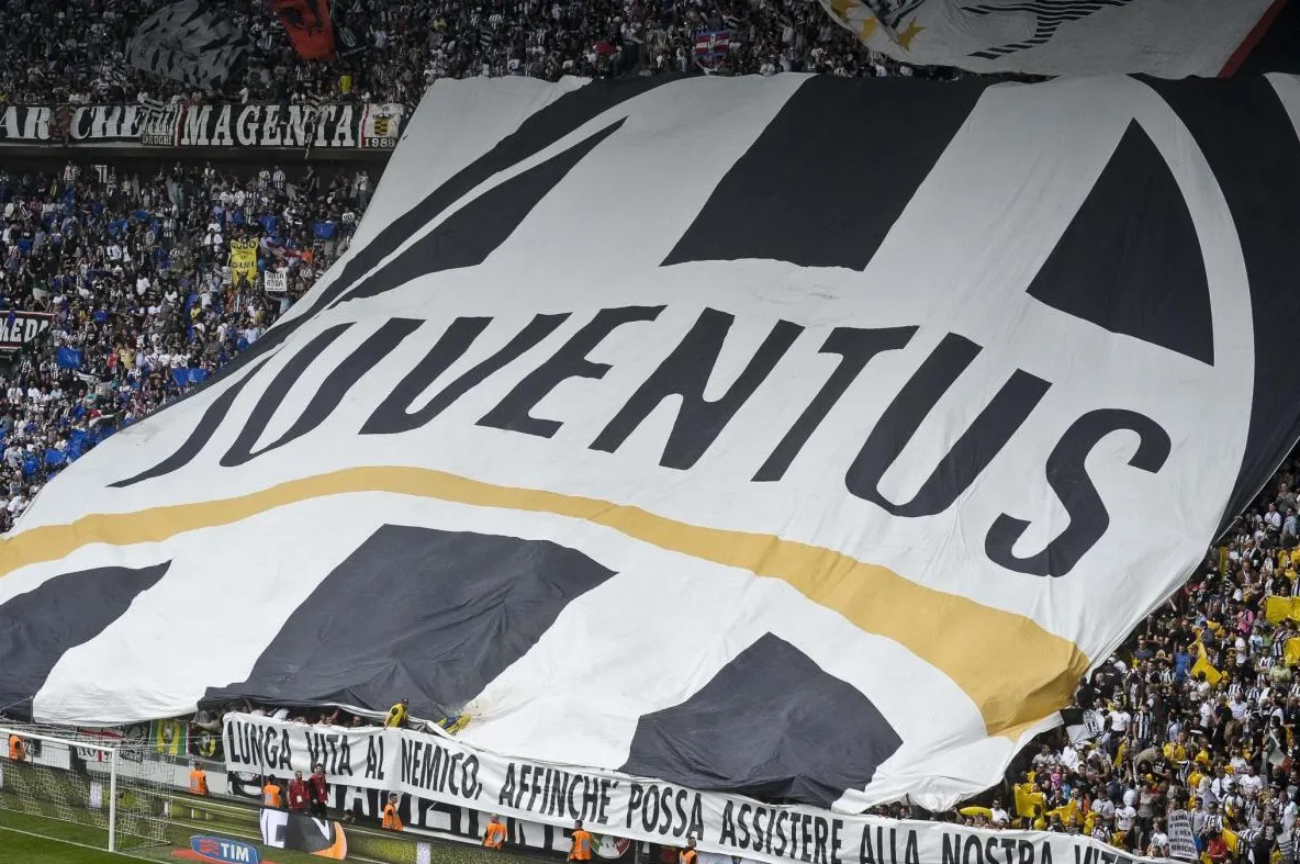 Un celebru fotbalist de la Juventus, operat de urgenţă. În cât timp se va recupera