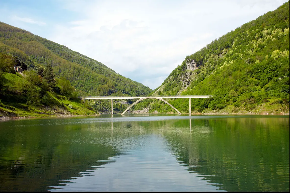 Acest lac a fost drenat la fiecare 20 de ani. Ceva straniu s-a întâmplat, iar locul a fost secat